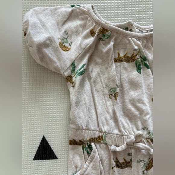 Old Navy|Baby girl Cream Leopard Printed,animal print short sleeve jumpsuit••• - Picture 3 of 5